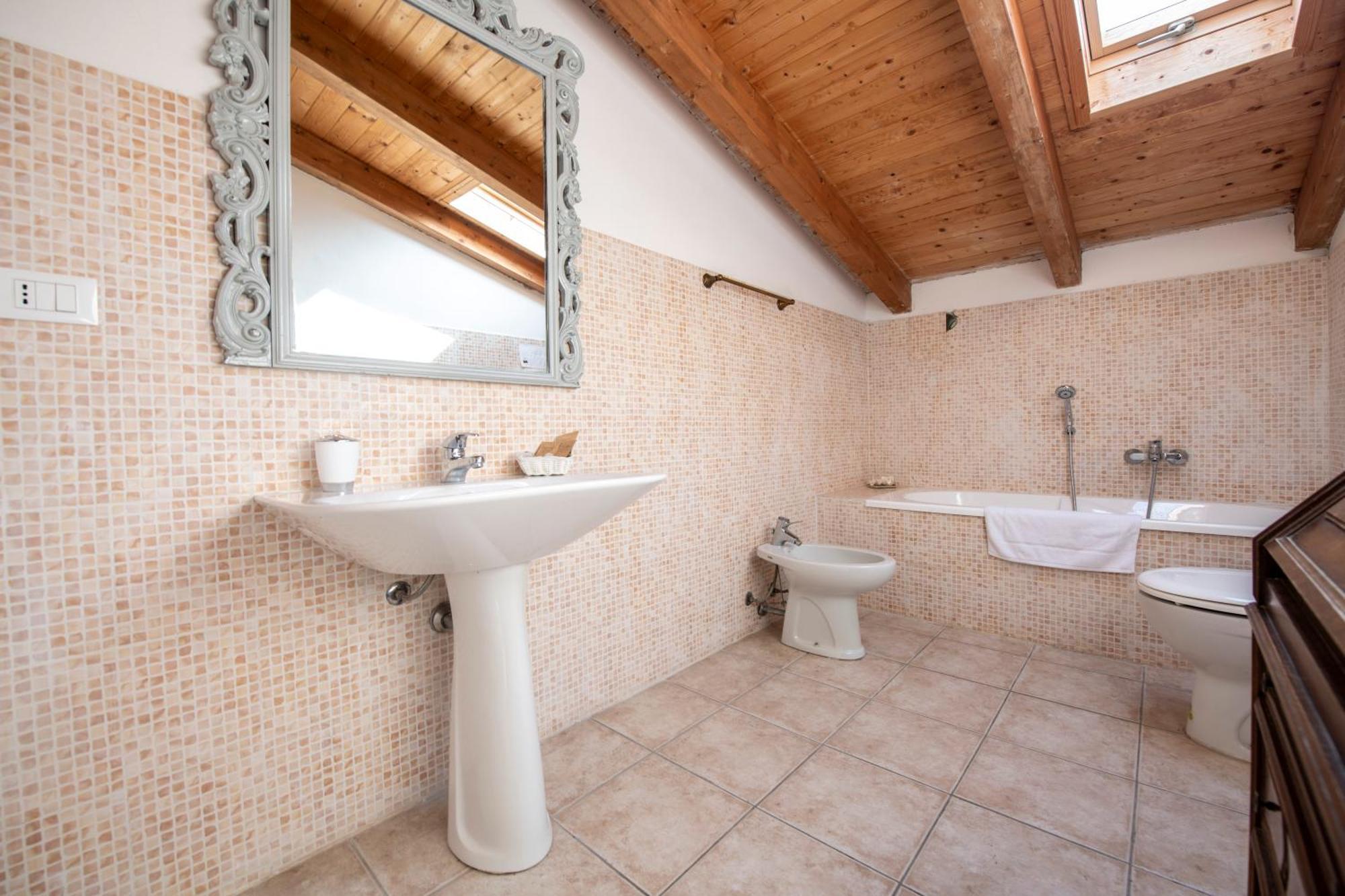 211 - Appartamento Acacia, Terrazza Giardino E Piscina Carro Exteriér fotografie